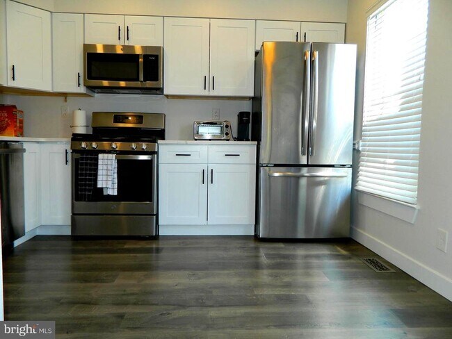 82 Pebble Ln in Gloucester Township, NJ - Building Photo - Building Photo