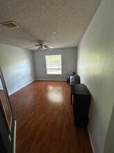104 Reserve Cir in Oviedo, FL - Foto de edificio - Building Photo