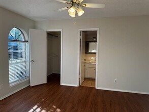 1006 Warrington Dr in Austin, TX - Building Photo - Building Photo