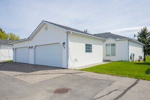 105 Elm Pl in Okotoks, AB - Building Photo