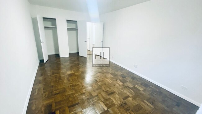 EAST 35 STREET in New York, NY - Building Photo - Building Photo
