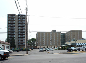 John T. Gross Towers in Allentown, PA - Building Photo - Building Photo