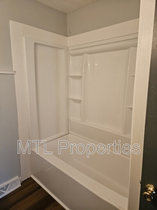 1722 Kings Rd in Shelby, NC - Building Photo