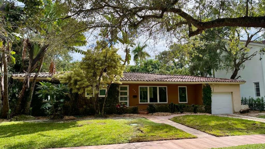 614 San Servando Ave in Coral Gables, FL - Building Photo