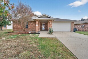 145 Brushy Creek Ln in Terrell, TX - Building Photo