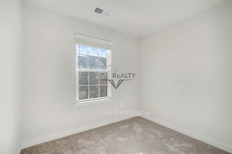 1101 Rampart Dr in Fredericksburg, VA - Building Photo - Building Photo