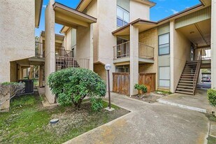 12818 Midway Rd in Dallas, TX - Building Photo