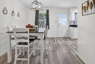 115 S Mendenhall St in Greensboro, NC - Building Photo - Building Photo