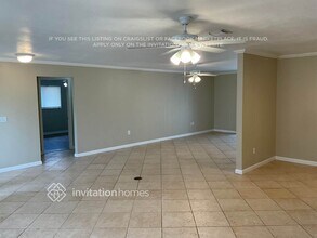 4728 Charing Cross Rd in Sarasota, FL - Building Photo - Building Photo