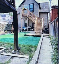 2115 W Barry Ave in Chicago, IL - Building Photo