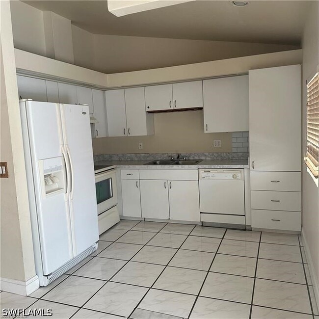 property at 706 Arianne Ct