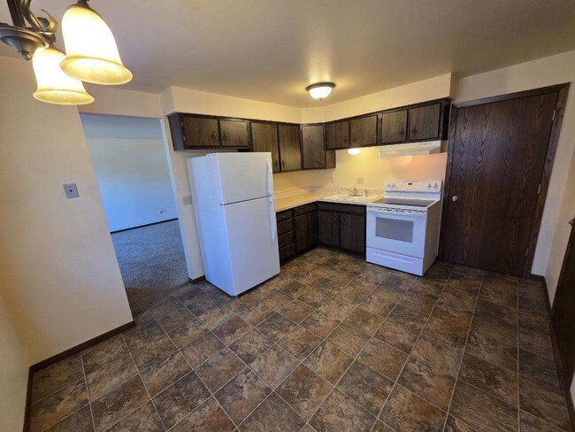 821 Irish Rd in Neenah, WI - Building Photo - Building Photo