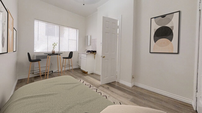 647 W 18th St in Los Angeles, CA - Building Photo - Building Photo