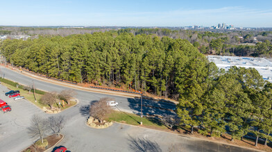 Thrive at South End in Raleigh, NC - Foto de edificio - Building Photo