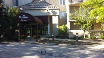 26101 Village Ln, Unit 104 Verandas in Beachwood, OH - Building Photo