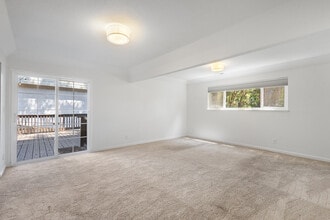 4518 Mattis Ct in Oakland, CA - Foto de edificio - Building Photo