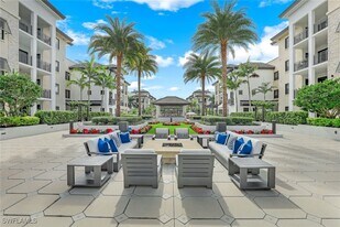 1030 3rd Ave S in Naples, FL - Building Photo