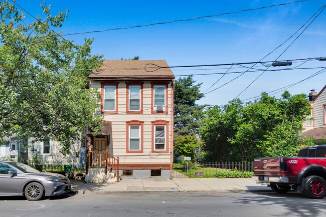 property at 523 N Ninth St