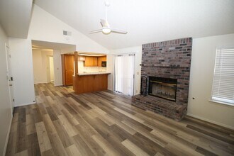 5110 W Kadota Ave in Fresno, CA - Building Photo - Building Photo