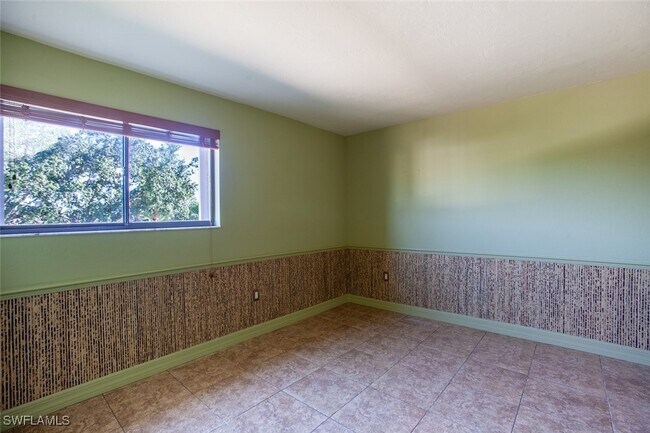 property at 2121 Collier Ave