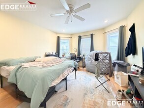 5 Weitz St, Unit 1 in Boston, MA - Building Photo - Building Photo