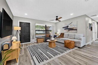 6501 Livingston Ave N in St. Petersburg, FL - Building Photo - Building Photo