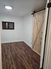 1466 Ridge Way, Unit 1466 lower level in Los Angeles, CA - Foto de edificio - Building Photo