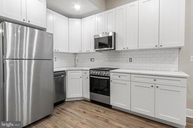 1931 Christian St-Unit -1 in Philadelphia, PA - Foto de edificio - Building Photo