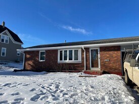308 S Main St in Humboldt, SD - Building Photo