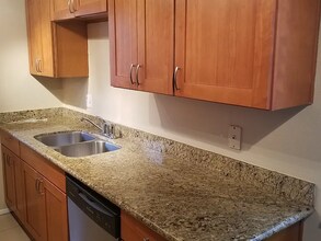 1614 Kent Des Moines Rd in Des Moines, WA - Building Photo - Building Photo