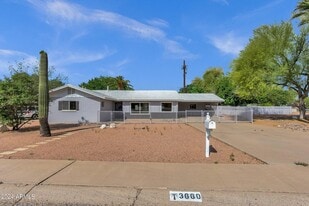3660 N 52nd St in Phoenix, AZ - Building Photo