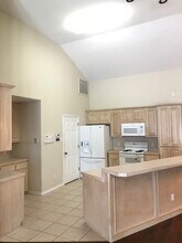 5642 Lipes Blvd in Corpus Christi, TX - Building Photo - Building Photo