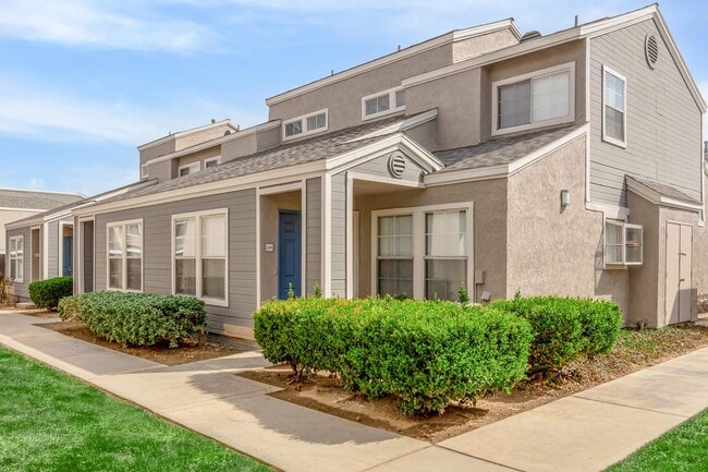 Cordova Park in Lancaster, CA - Foto de edificio - Building Photo