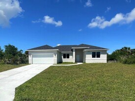 10153 Wildcat St in Port Charlotte, FL - Building Photo