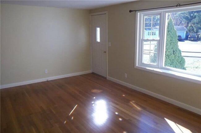 80 Forest Park Dr in North Kingstown, RI - Building Photo - Building Photo