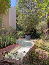 320 S Ardmore Ave, Unit 120 in Los Angeles, CA - Building Photo - Building Photo