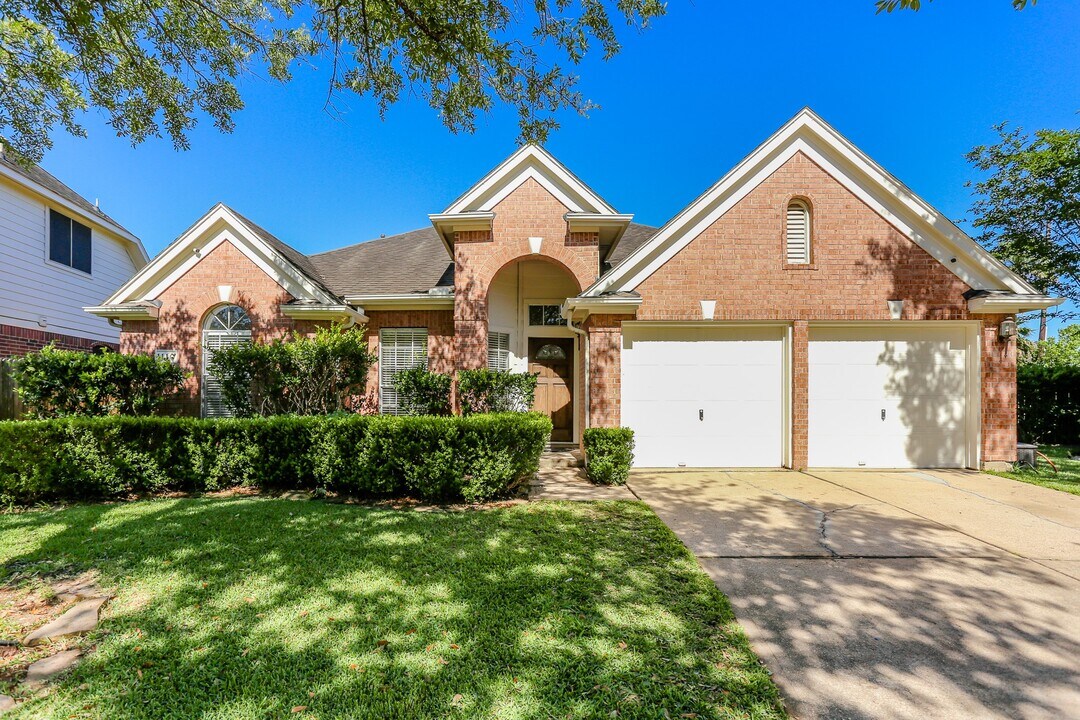 1110 Cambrian Park Ct in Sugar Land, TX - Building Photo