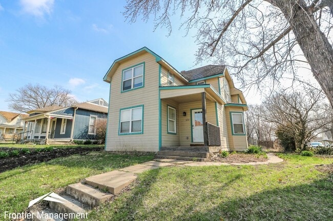 622 Missouri Ave in Alma, KS - Building Photo - Building Photo