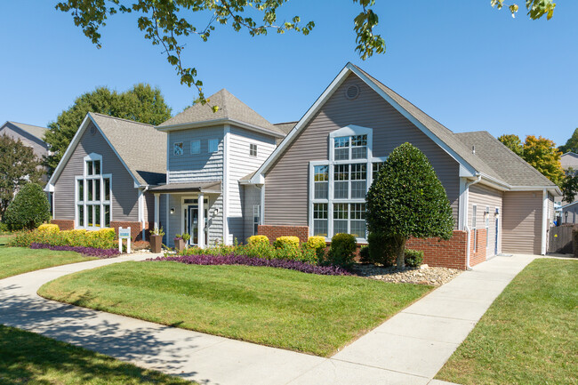 Abbington Place Apartments in Greensboro, NC - Building Photo - Building Photo