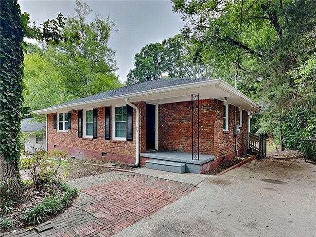property at 1125 Curtis Dr