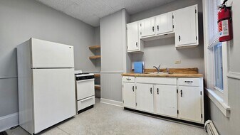 234 Pearl St in Burlington, VT - Building Photo