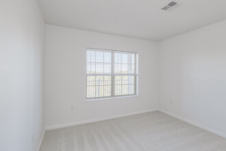 Chatham Commons of Cranberry in Cranberry Township, PA - Building Photo - Interior Photo