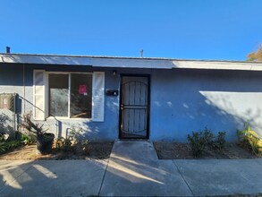 5121 Merle St in Ontario, CA - Building Photo - Building Photo