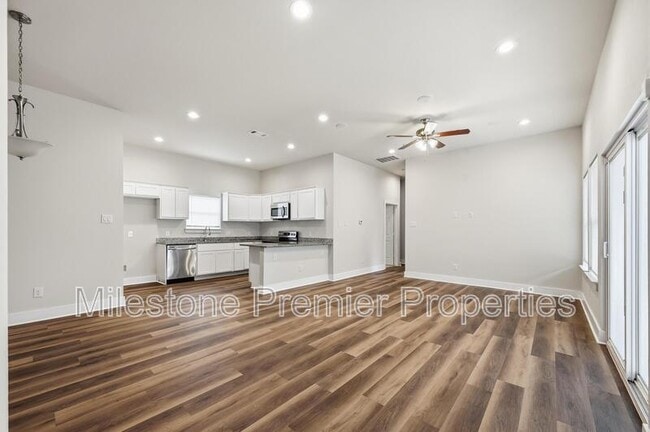 1220 Jones St in Greenville, TX - Building Photo - Building Photo