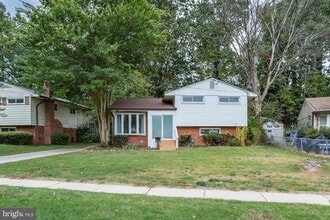 12909 Grenoble Dr in Rockville, MD - Building Photo - Building Photo