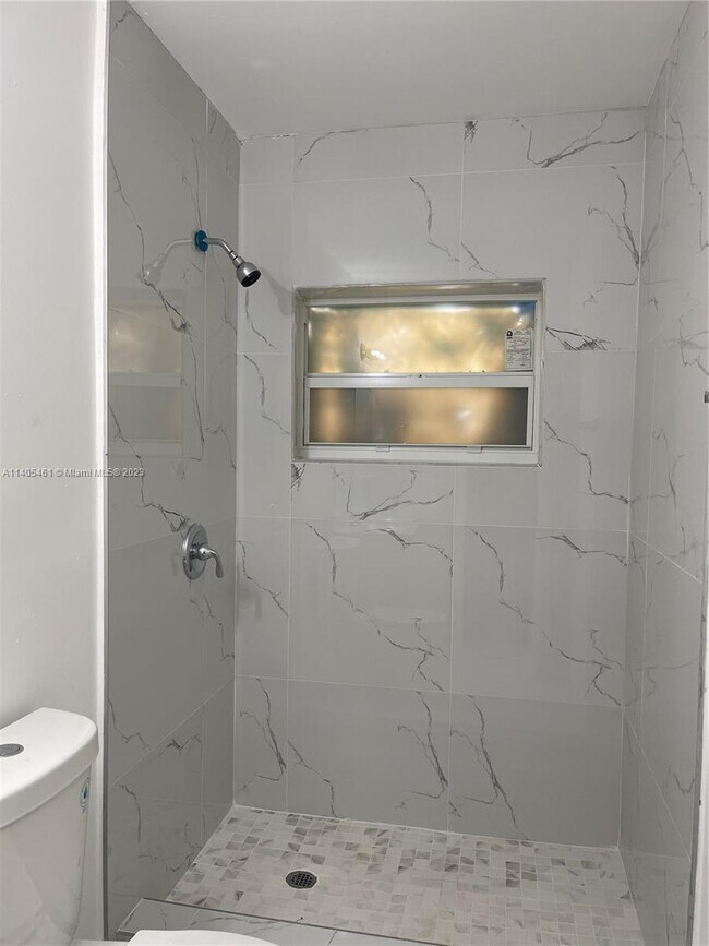 5306 NW 18th Ave-Unit -5306 in Miami, FL - Building Photo - Building Photo