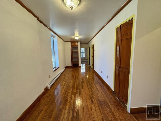 423 Lincoln Pl in Brooklyn, NY - Foto de edificio - Building Photo