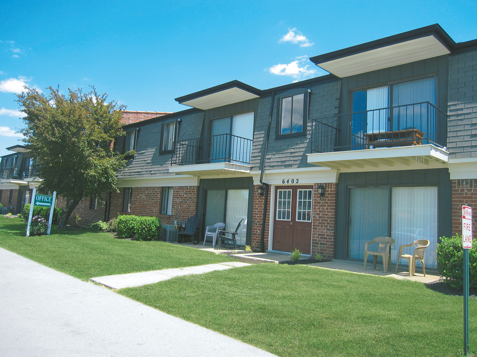 Pebble Creek in Louisville, KY - Building Photo