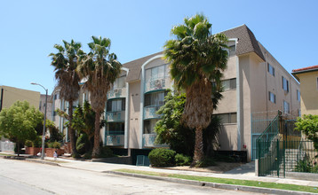 827 Gramercy Apartments in Los Angeles, CA - Building Photo - Building Photo