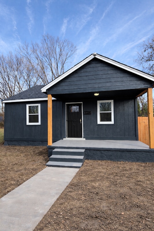 property at 1370 Marechalneil St